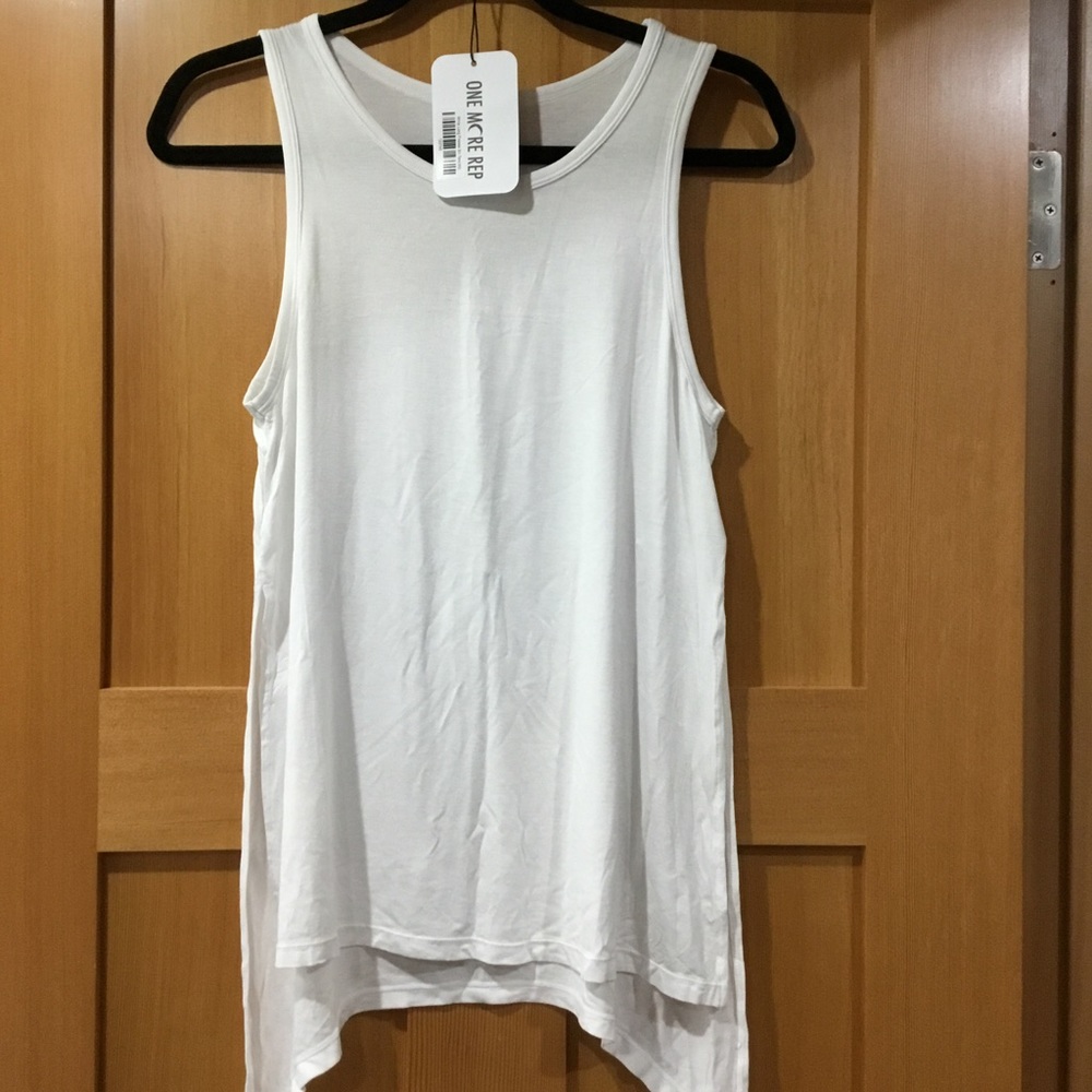 NWT Finesse Tank, ZYIA Active